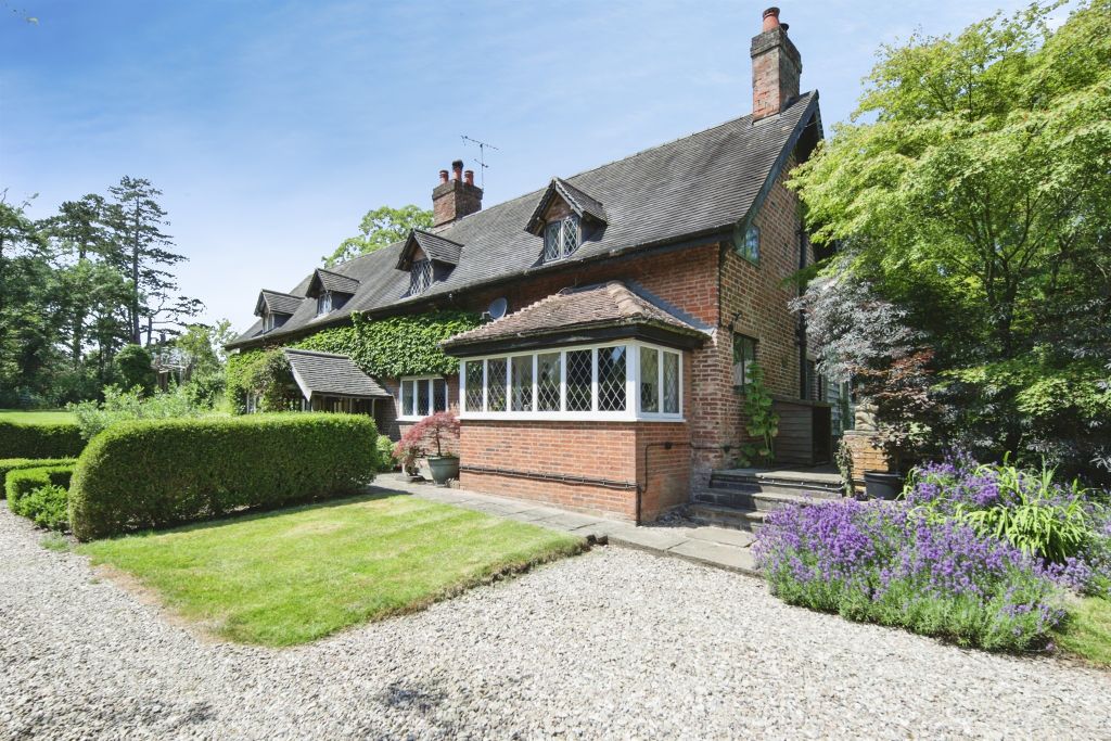 Property photo 2 of 30