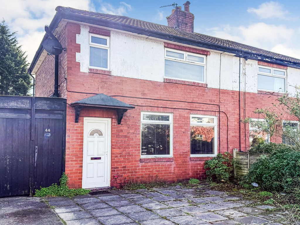 Property photo 1 of 12 Front (Exterior)