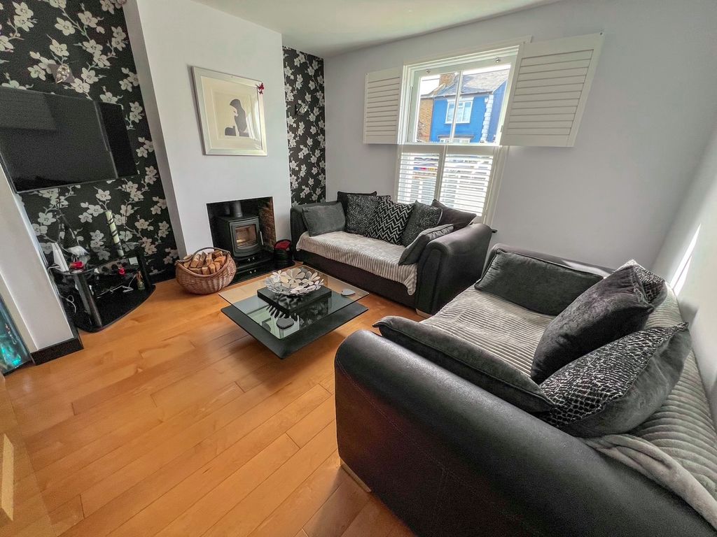 Property photo 2 of 24