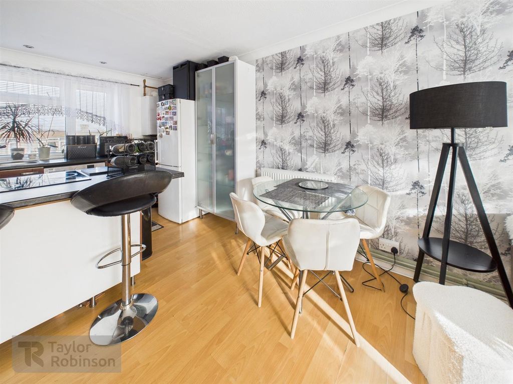 Property photo 3 of 9 Cam02600G0-Pr0597-Still005.Jpg