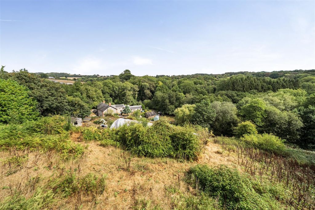Property photo 2 of 39