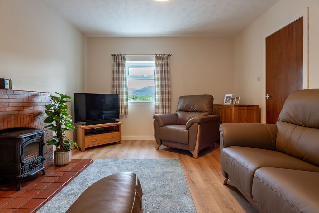 Property photo 2 of 47
