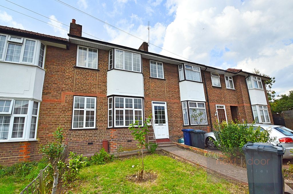 Property photo 2 of 25