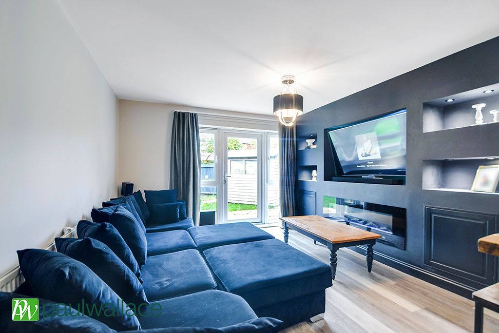 Property photo 2 of 15 Lounge