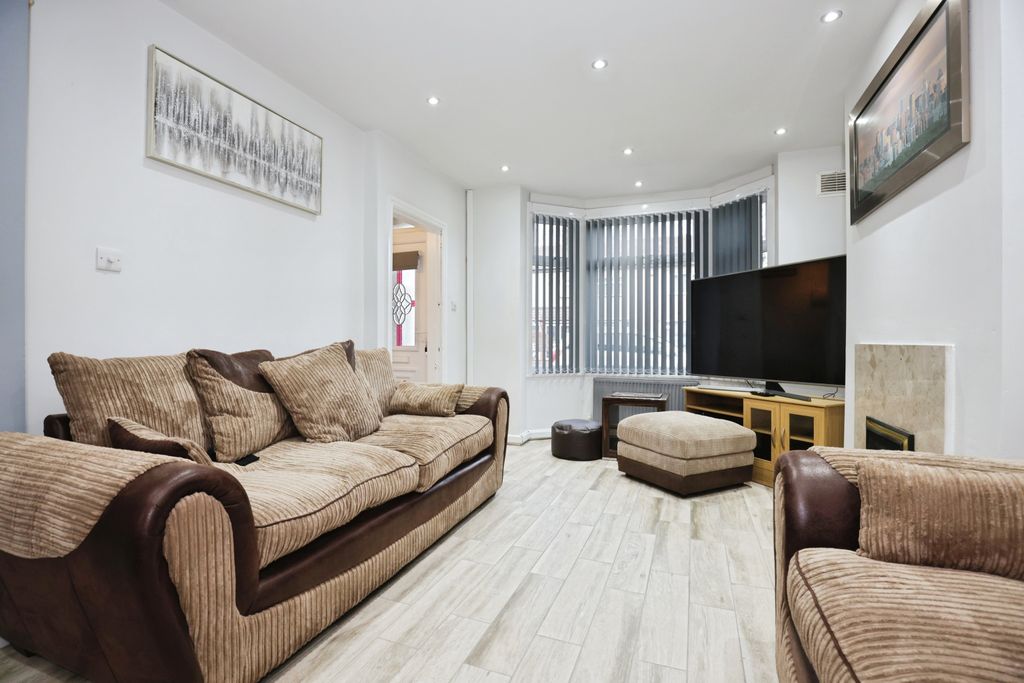 Property photo 2 of 16