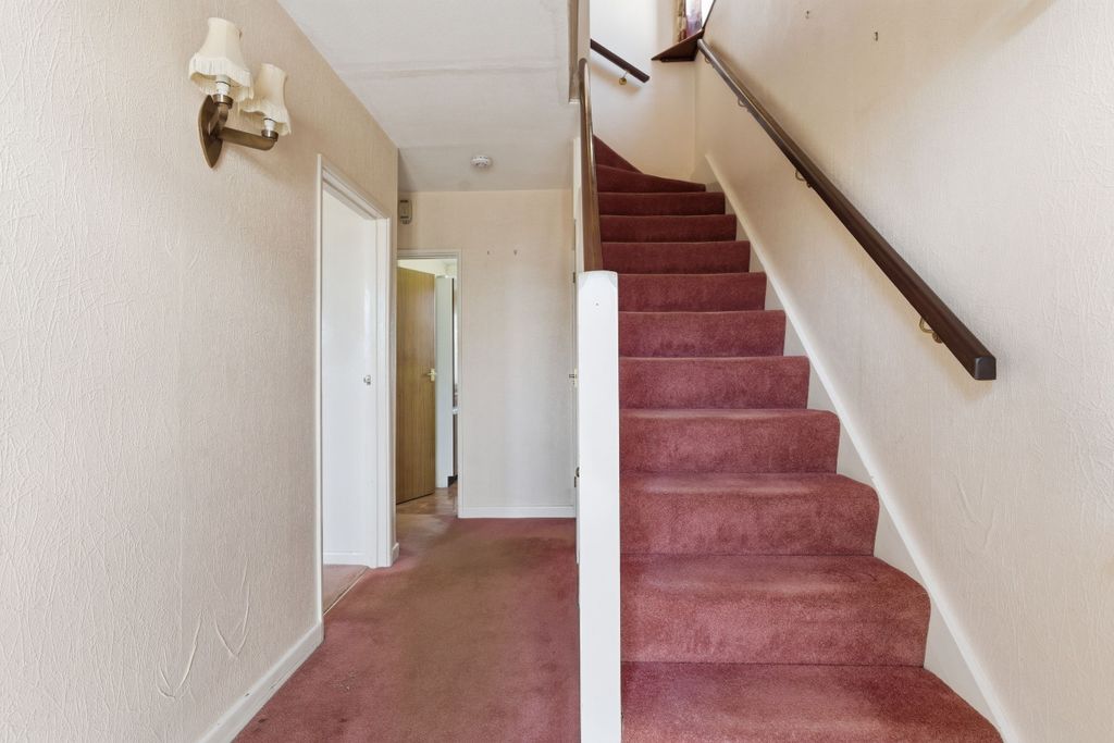 Property photo 3 of 47