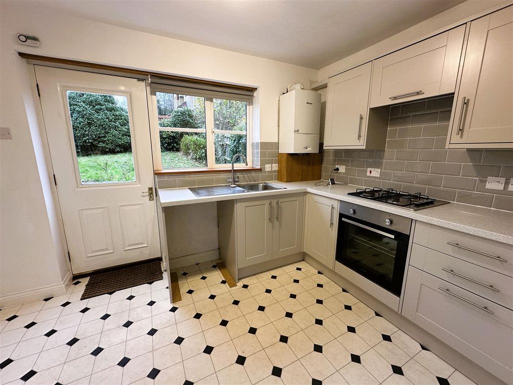 Property photo 3 of 7 Kitchen.Jpg