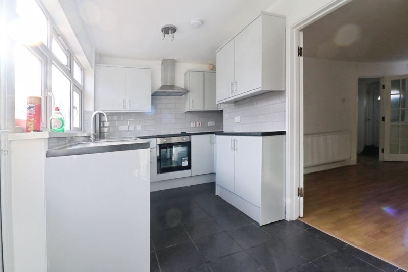 Property photo 2 of 11 Photo 8