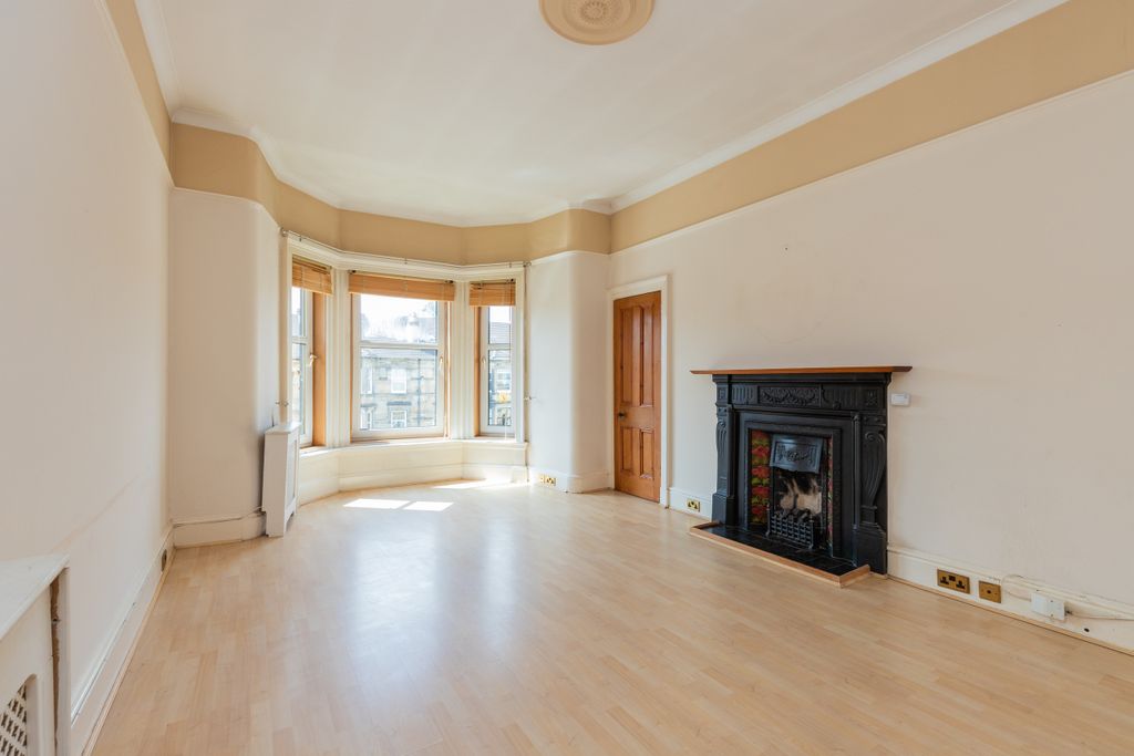 Property photo 2 of 22 10 Greenlaw Avenue Pa1 3Ra-1