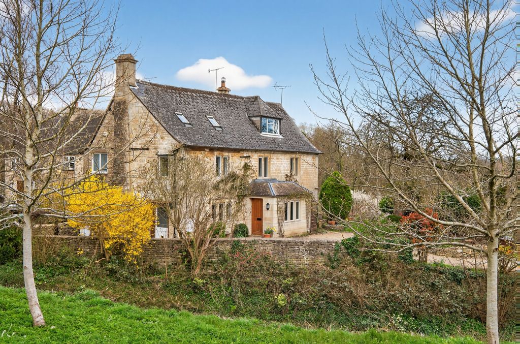 Property photo 1 of 23