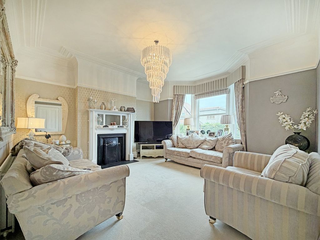 Property photo 2 of 48