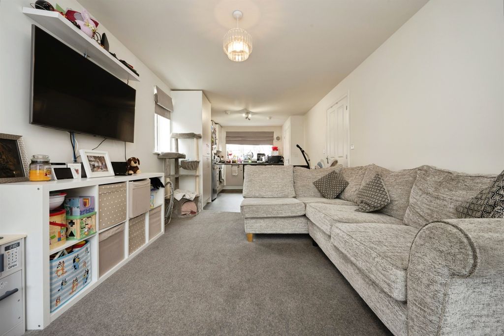 Property photo 2 of 13