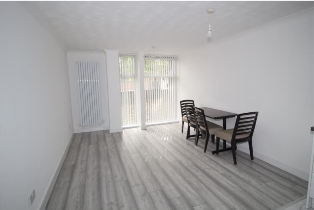 Property photo 1 of 4