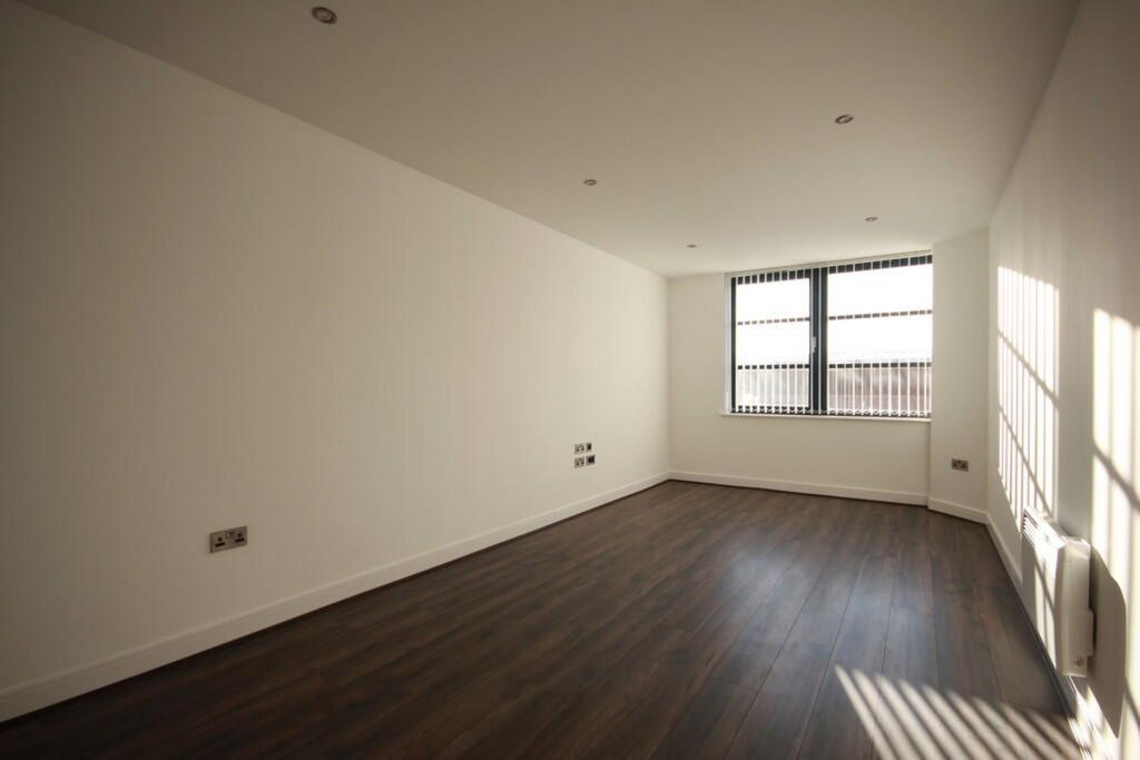 Property photo 3 of 6