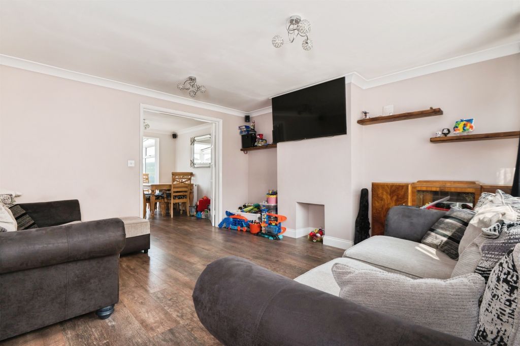 Property photo 2 of 19
