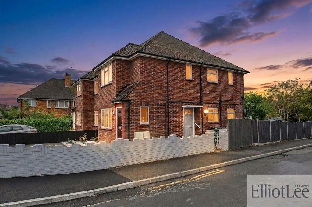 Property photo 1 of 9