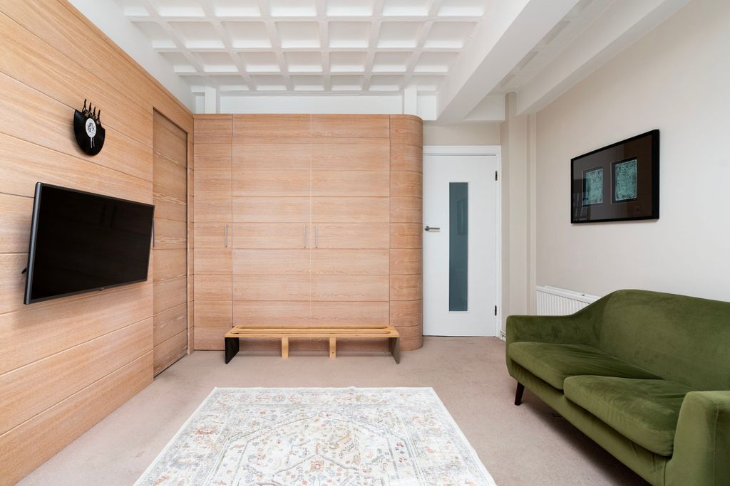 Property photo 2 of 14 Picture No. 08