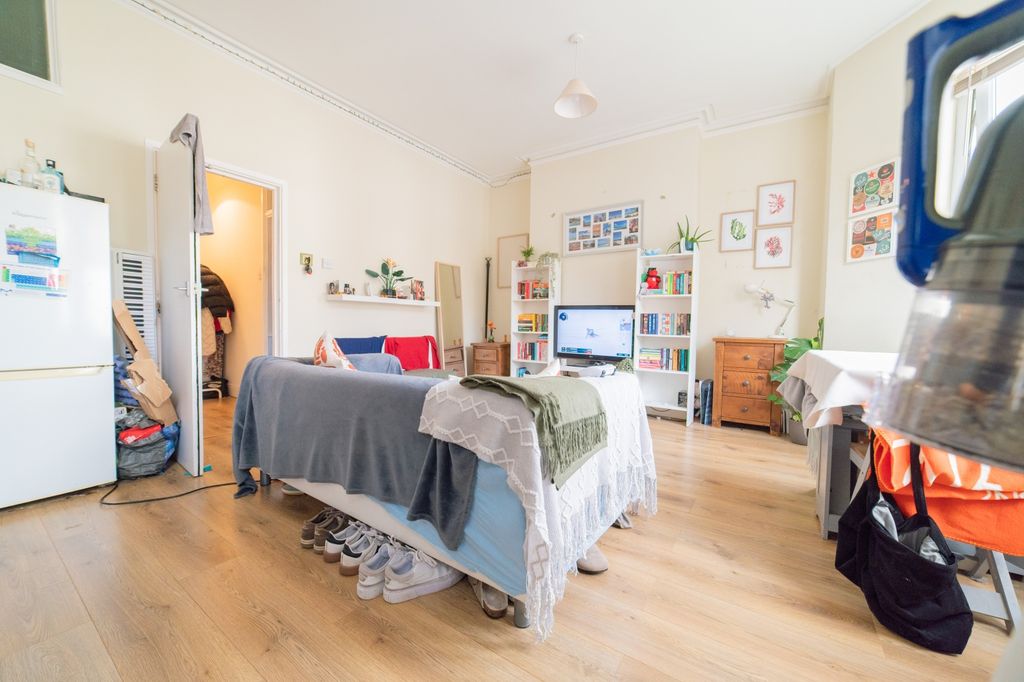 Additional image 4 of 5 bed block of flats for saleConnaught Road, Roath CF24