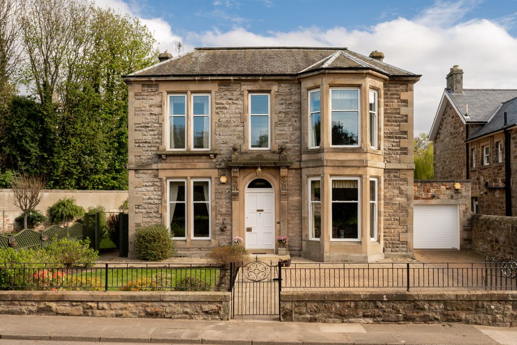 Property photo 3 of 36 Property Image 3