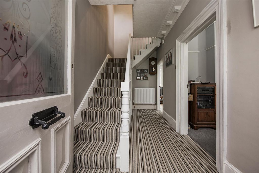 Property photo 2 of 30 Entrance Hallway
