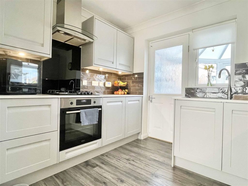 Property photo 3 of 31 K1.Jpg