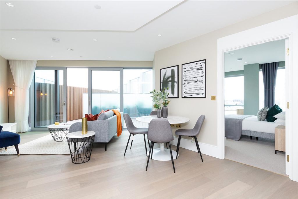 Property photo 1 of 12 Flat 1108, 8 Cutter Lane-10.Jpg