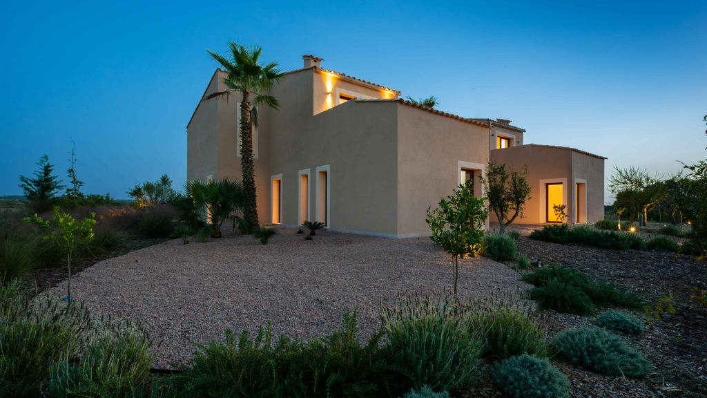 Property photo 3 of 36 81969 Small-37.Jpg