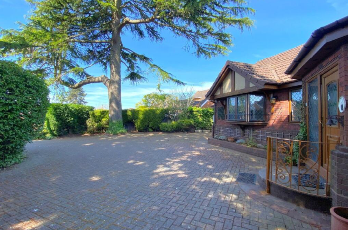 Property photo 2 of 22