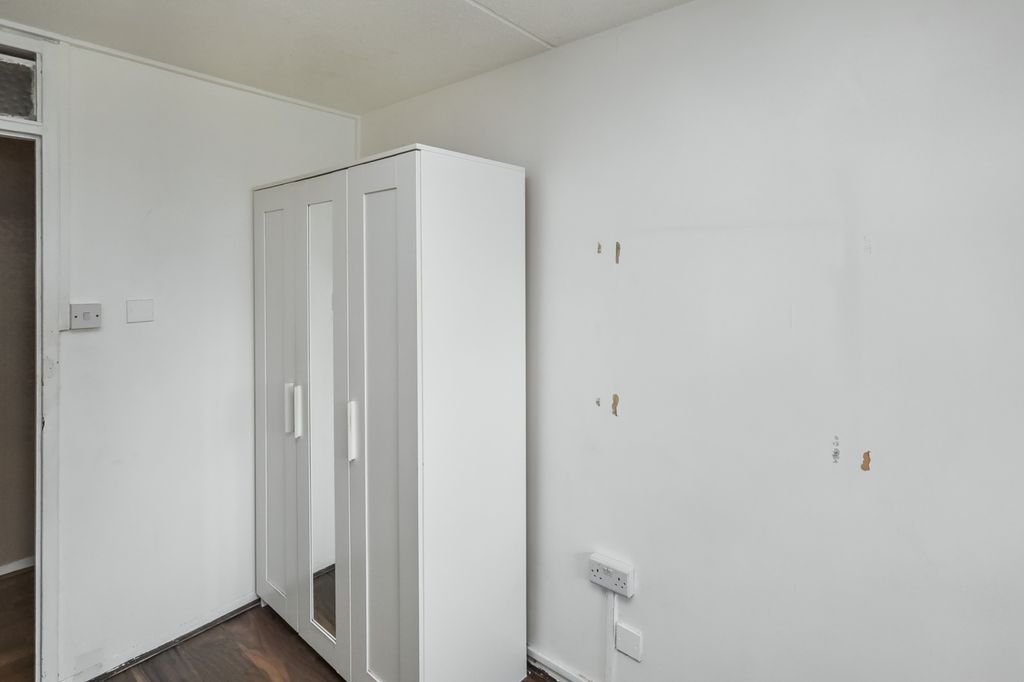 Property photo 3 of 19 15 Linslade House, Lisson Green Estate, 36 Paveley Street, Marylebone, London Nw8 8Tl