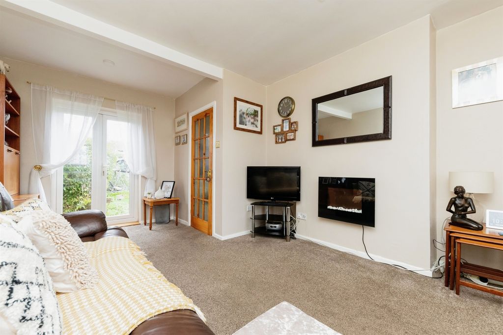 Property photo 2 of 16