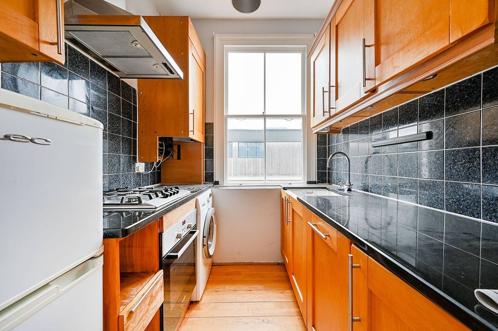 Property photo 2 of 7