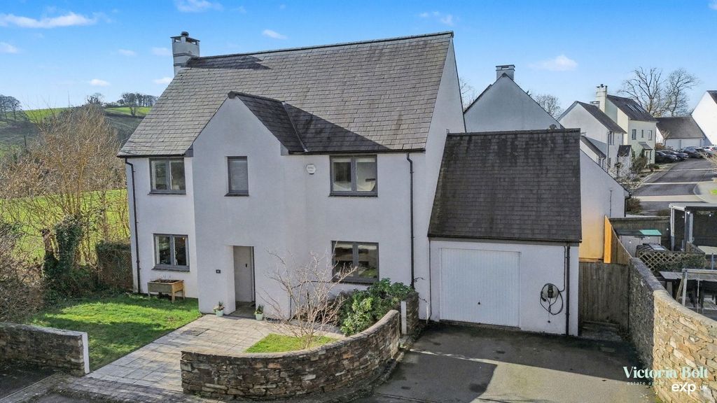 Property photo 1 of 22