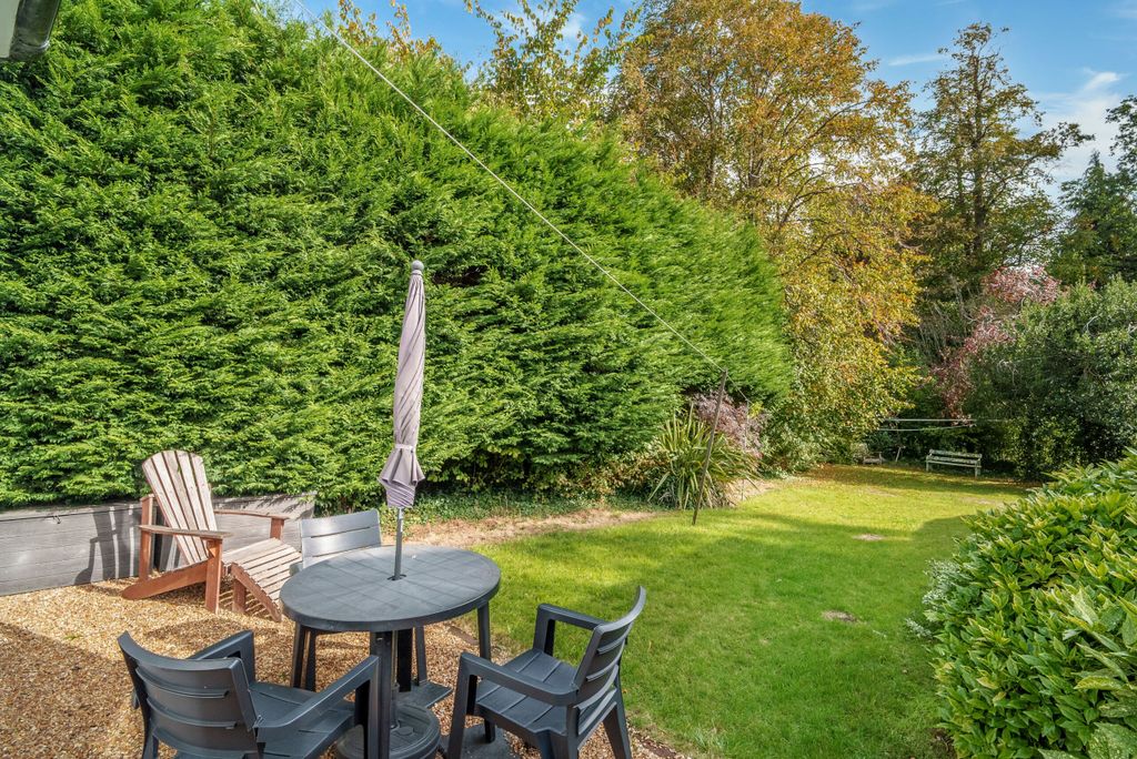 Property photo 2 of 25