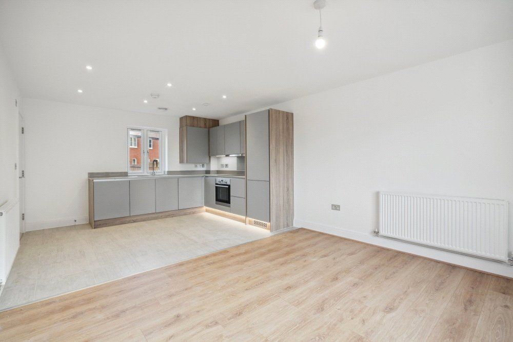 Property photo 3 of 7 Kitchen/Living