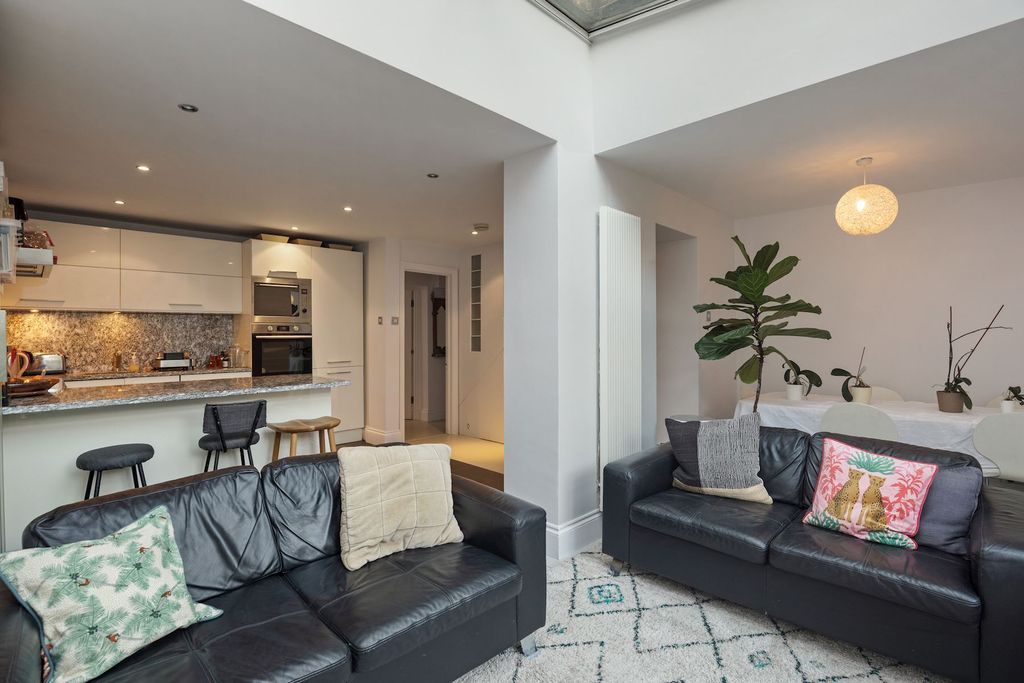 Property photo 2 of 15 Photo 10