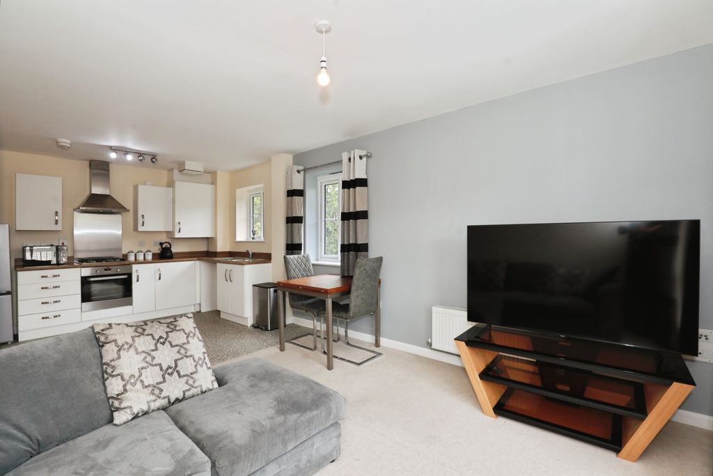 Property photo 2 of 15
