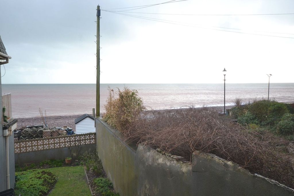 Property photo 2 of 8 View