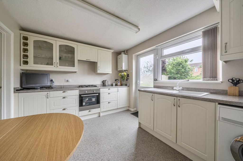 Property photo 3 of 11 14706915