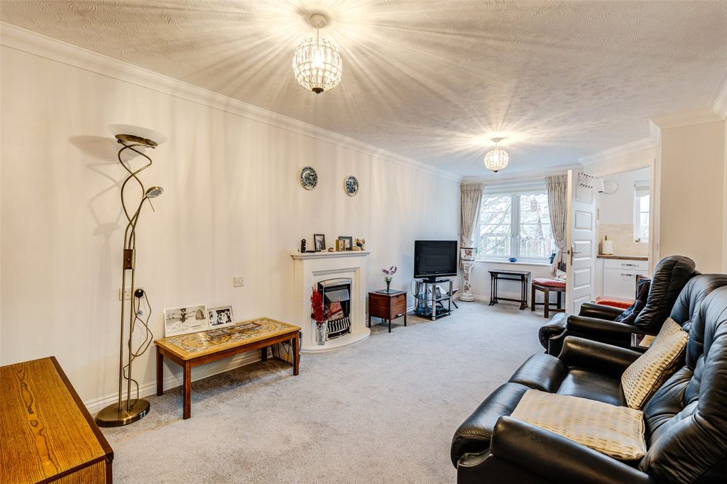 Property photo 2 of 15 Picture No. 05