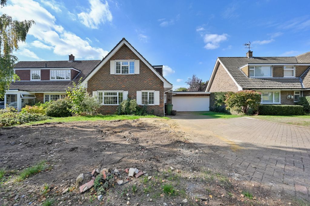 Property photo 2 of 20