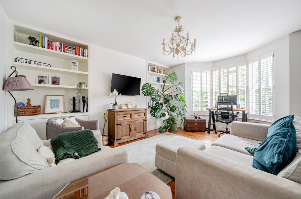 Property photo 2 of 20 1514998-10-1A08Bd...