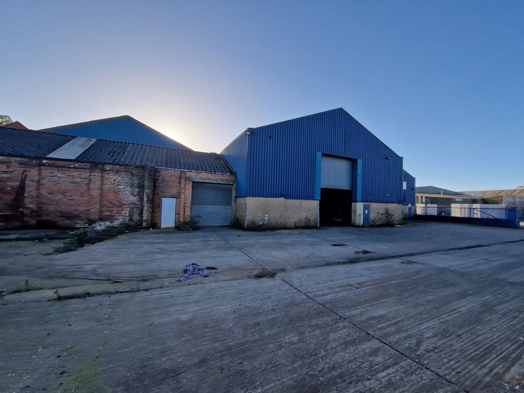 Property photo 1 of 3