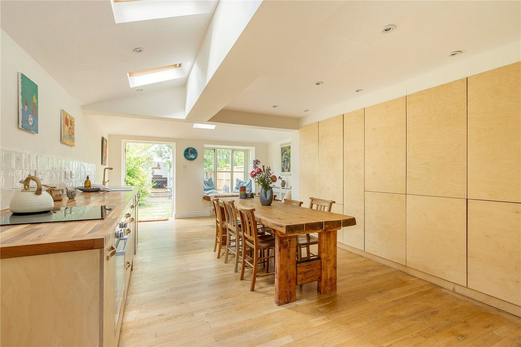 Property photo 3 of 16 Picture No. 06