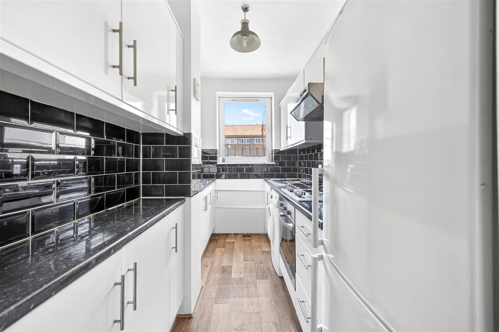 Property photo 3 of 14 Kitchen