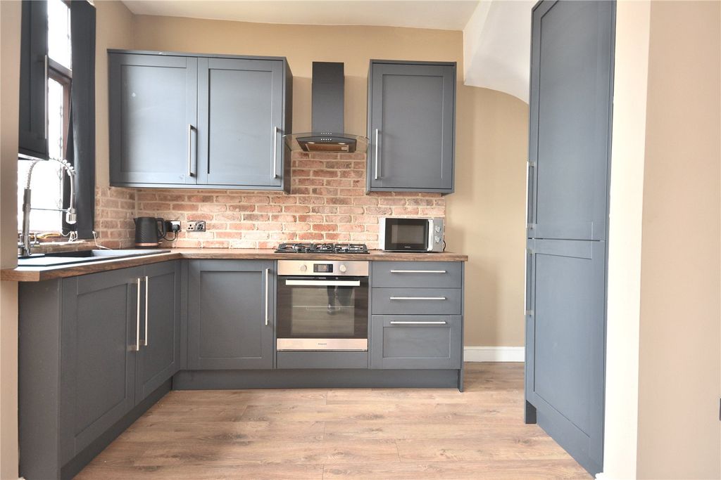 Property photo 3 of 12 Picture No. 03