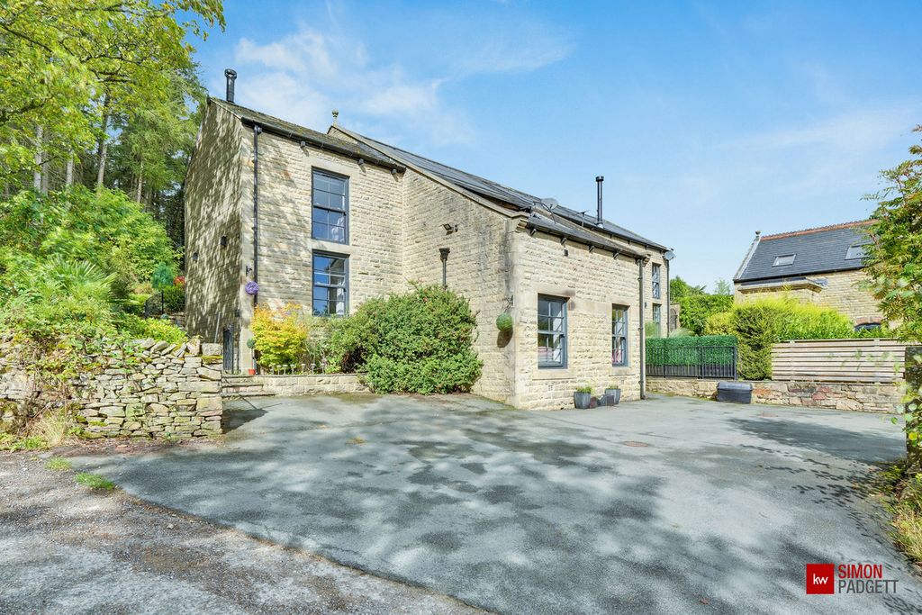 Property photo 3 of 42