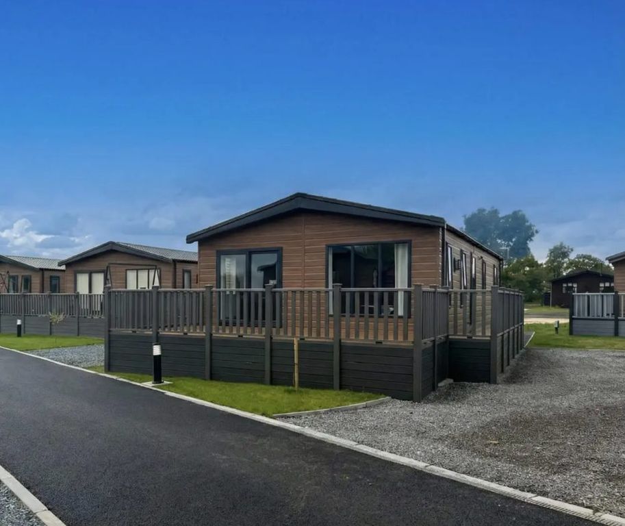 Property photo 1 of 8 1