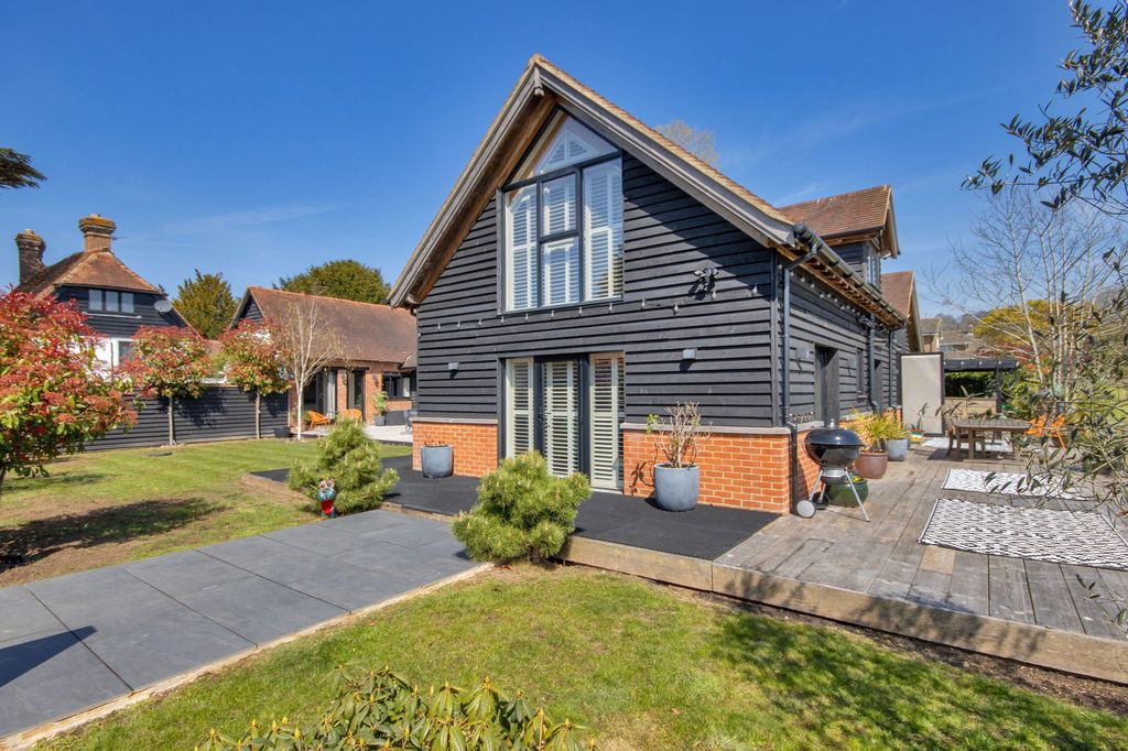 Property photo 1 of 53