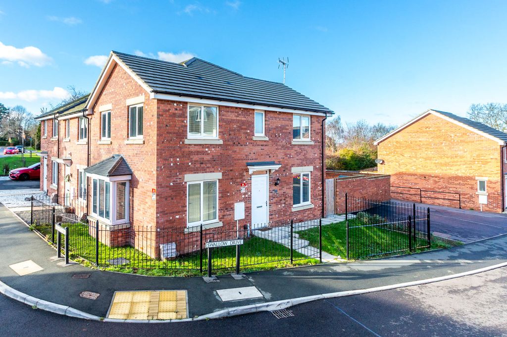 Property photo 1 of 15 Front