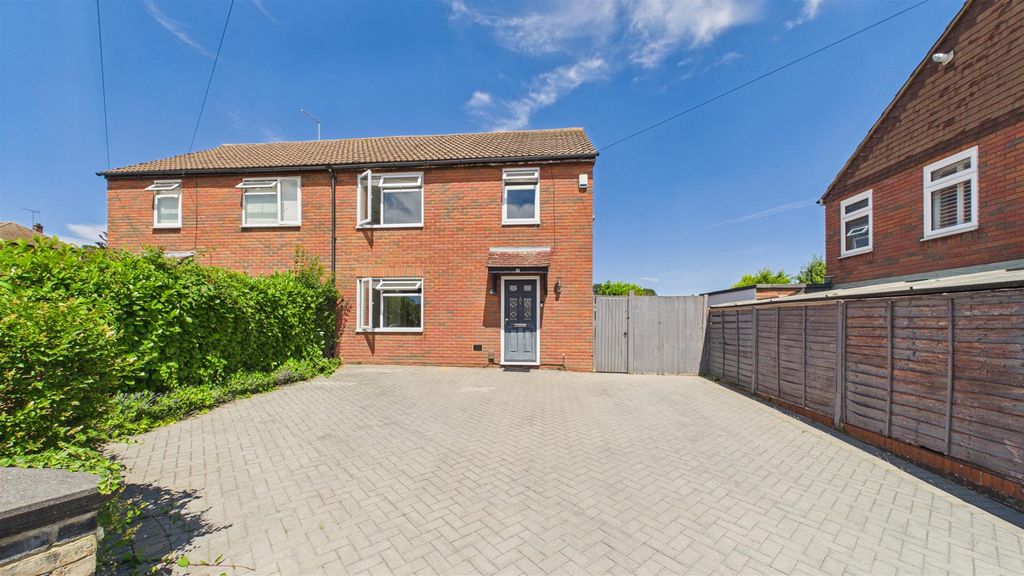Property photo 1 of 27